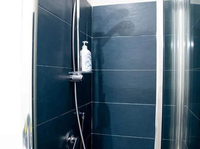 Handmade Rest 3* نابولي