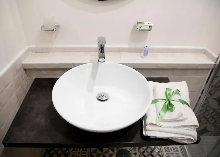 Handmade Rest 3* نابولي